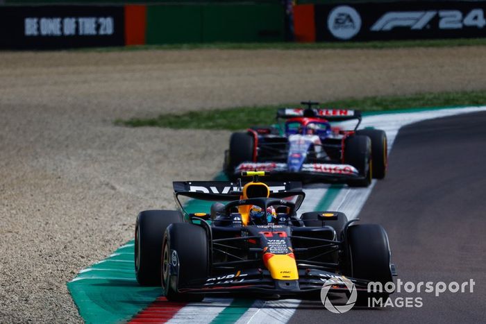 Sergio Pérez, Red Bull Racing RB20, Daniel Ricciardo, RB F1 Team VCARB 01