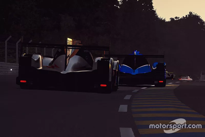 Acciones en la pista al atardecer