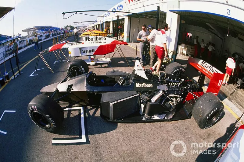 F1の歴史を作った名車：マクラーレンMP4/4 記録は破られても、その偉大