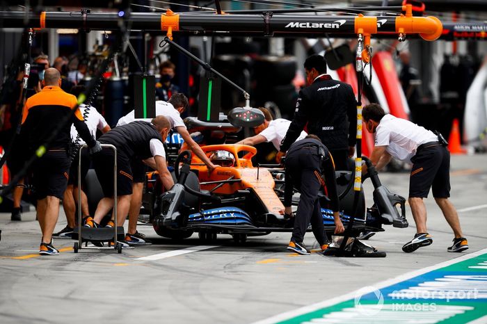 Carlos Sainz Jr., McLaren MCL35