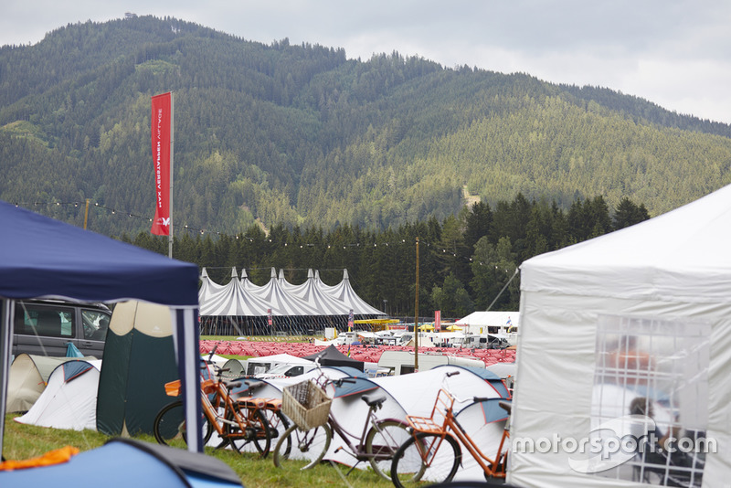 Sfeerimpressie Grand Prix van Oostenrijk en Fan Village
