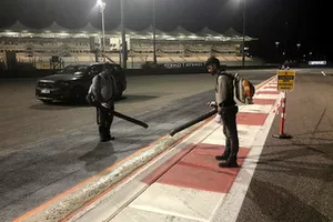 Des travaux sont effectués sur les vibreurs après la première journée
