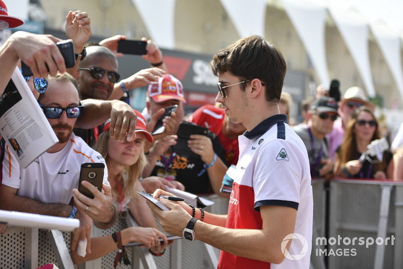 Charles Leclerc, Sauber signs autographs for the fans