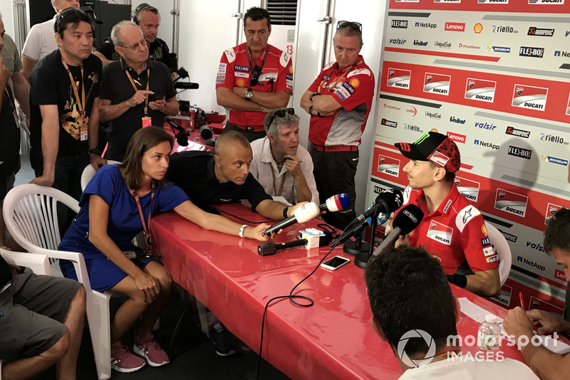 Jorge Lorenzo, Ducati Team injured after crash