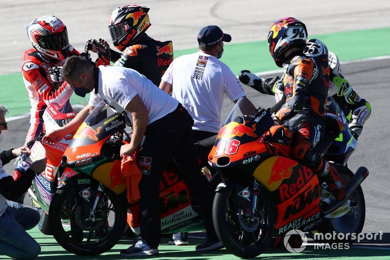 El ganador de la carrera y campeón del mundo Pedro Acosta, Red Bull KTM Ajo