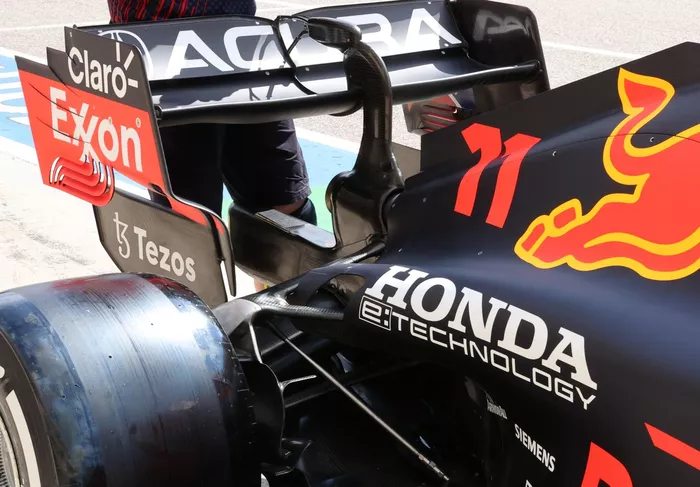 Detalle de la parte trasera del Red Bull Racing RB16B