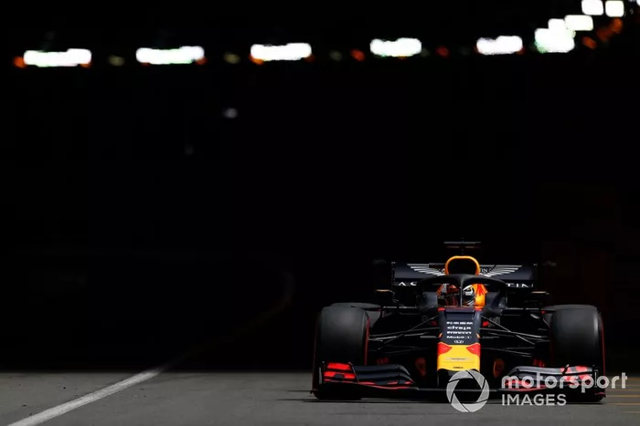 3: Max Verstappen, Red Bull Racing RB15, 1'10.641