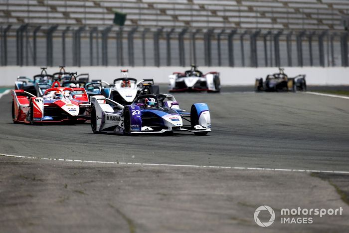 Jake Dennis, BMW i Andretti Motorsport, BMW iFE.21, Alex Lynn, Mahindra Racing, M7Electro