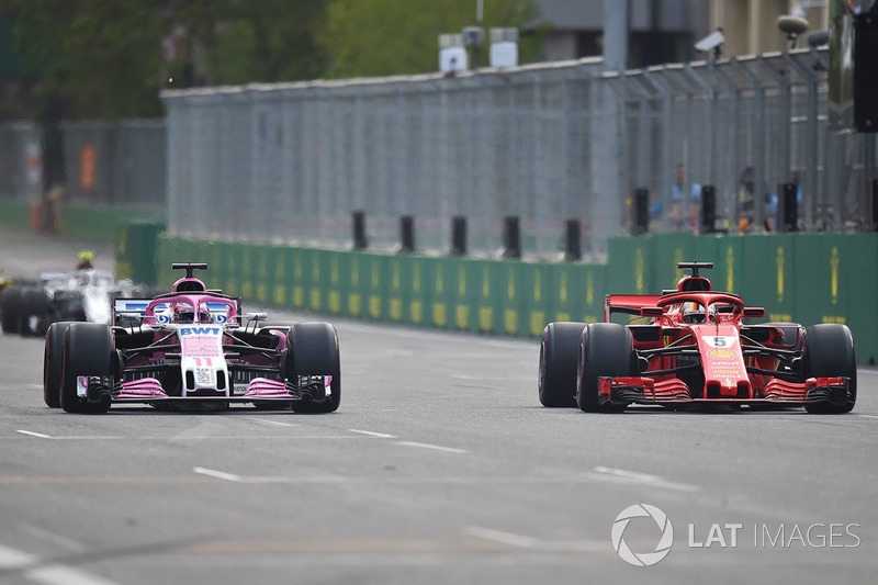 Sebastian Vettel, Ferrari SF71H y Sergio Perez, Force India VJM11