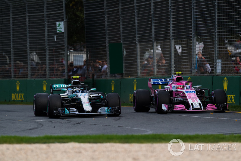 Valtteri Bottas, Mercedes-AMG F1 W09 EQ Power+ ve Esteban Ocon, Force India VJM11