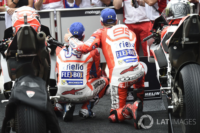 Ganador, Andrea Dovizioso, Ducati Team, segundo, Jorge Lorenzo, Ducati Team