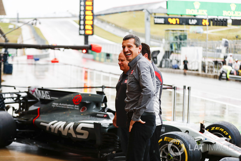 Guenther Steiner, Team Principal, Haas F1 Team, Gene Haas, Team Owner, Haas F1 Team, at the Haas F1 Teams home race photo call