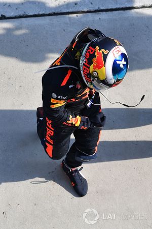 Ganador de la carrera Daniel Ricciardo, Red Bull Racing celebra en parc ferme