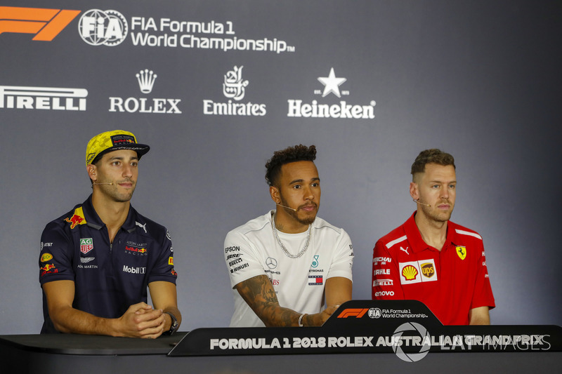 Daniel Ricciardo, Red Bull Racing, Lewis Hamilton, Mercedes AMG F1, ve Sebastian Vettel, Ferrari
