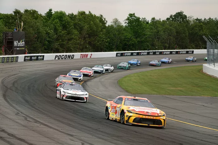 Denny Hamlin, Joe Gibbs Racing