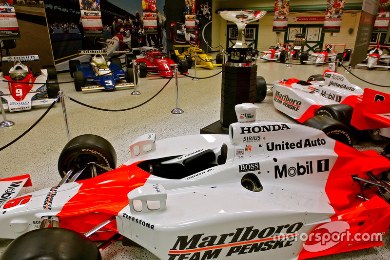 Машины Penske, побеждавшие в Indy 500