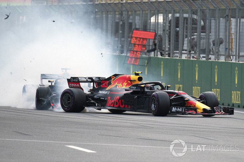 Max Verstappen, Red Bull Racing RB14 y Daniel Ricciardo, Red Bull Racing RB14