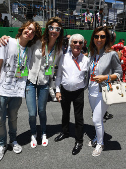 Bernie Ecclestone, et des invités