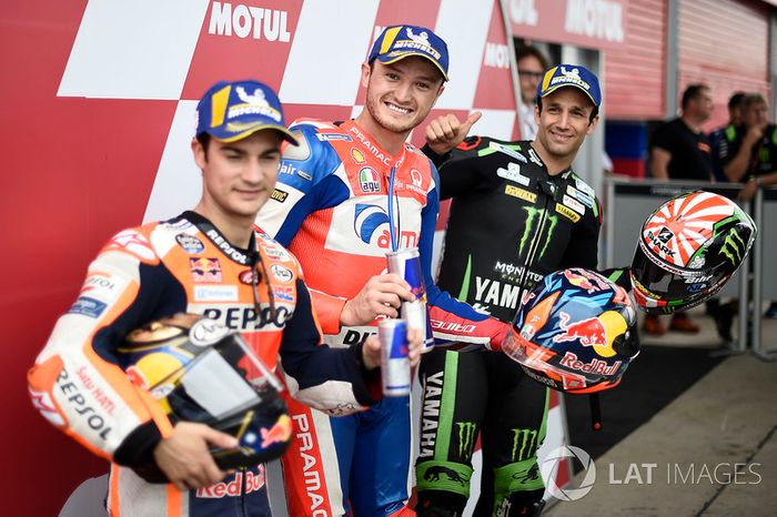 Los tres primeros clasificados: Dani Pedrosa, Repsol Honda Team, ganador de la pole Jack Miller, Pramac Racing, Johann Zarco, Monster Yamaha Tech 3