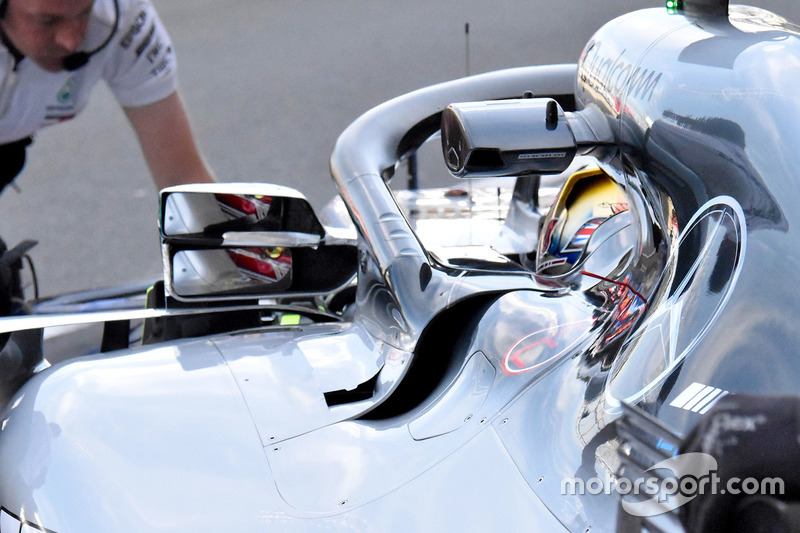 Lewis Hamilton, Mercedes AMG F1 W09 espejo