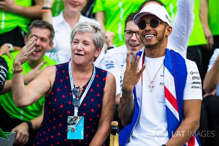 Carmen Lockhart (madre biológica)