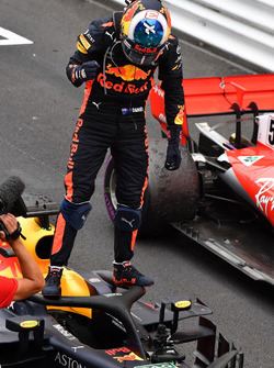 Race winner Daniel Ricciardo, Red Bull Racing celebrates in parc ferme