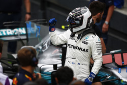 Pole: Valtteri Bottas, Mercedes AMG F1, Parc Ferme