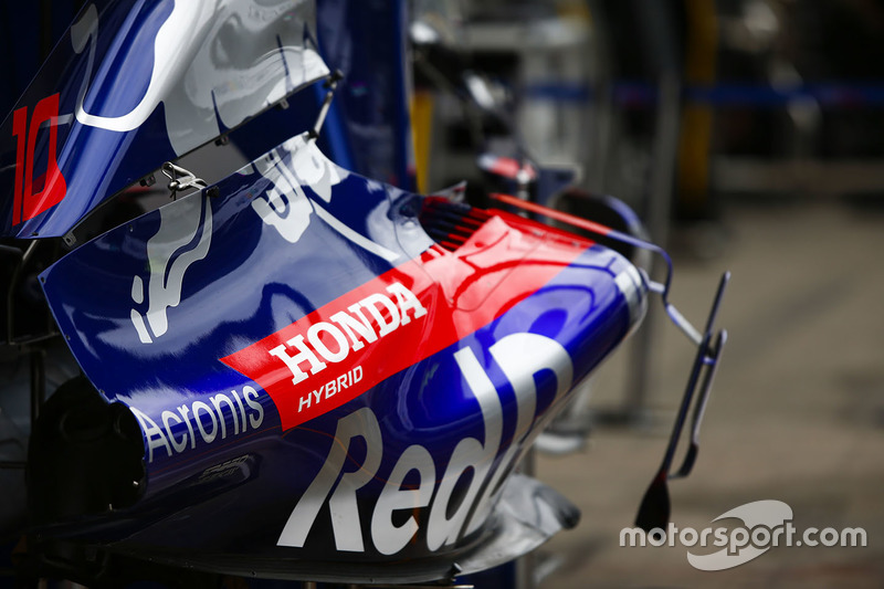 Toro Rosso STR13 bodywork detail