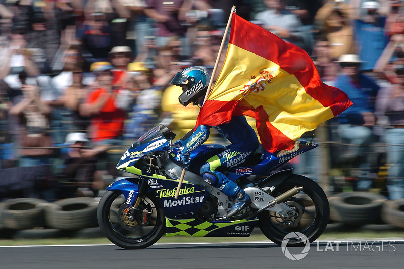 Australia 2004, juara dunia 250cc pada musim debut
