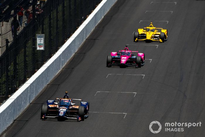 Takuma Sato,  Rahal Letterman Lanigan Racing Honda, Helio Castroneves, Meyer Shank Racing Honda, Scott McLaughlin, Team Penske Chevrolet