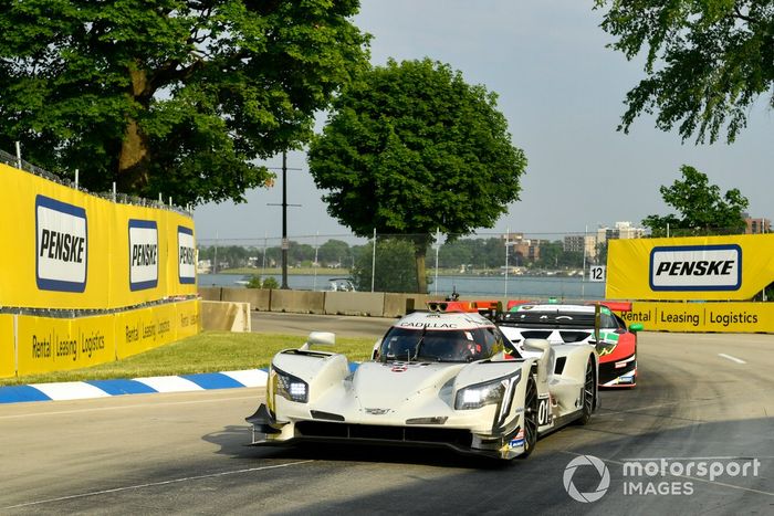 #01 Chip Ganassi Racing Cadillac DPi: Renger van der Zande, Kevin Magnussen