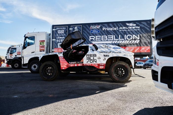 Embarque del Dakar 2021 en Marsella