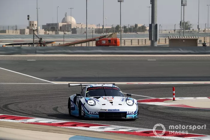 #56 Team Project 1 Porsche 911 RSR: Egidio Perfetti, Larry Ten Voorde, Jorg Bergmeister 