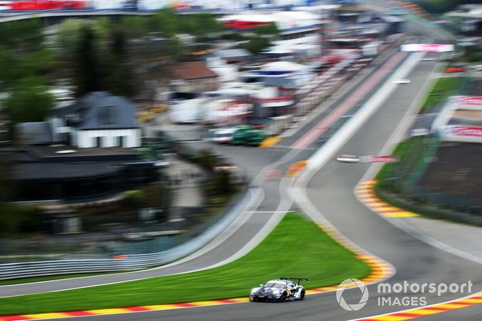 #88 Proton Competition Porsche 911 RSR: Gianluca Roda, Giorgio Roda, Matteo Cairoli