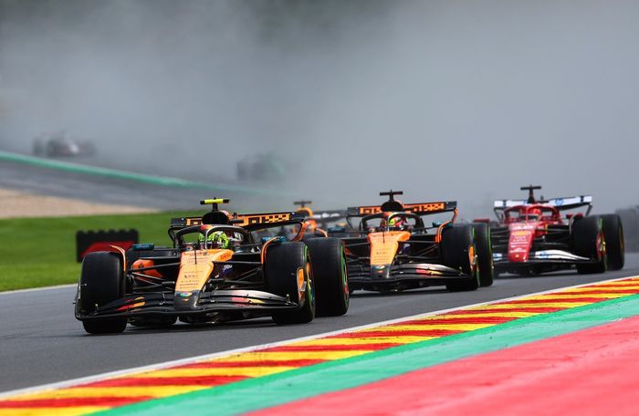 Charles Leclerc, Ferrari, Lando Norris, McLaren, Oscar Piastri, McLaren