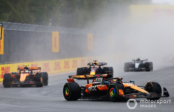 Lando Norris, McLaren, Oscar Piastri, McLaren, Max Verstappen, Red Bull Racing