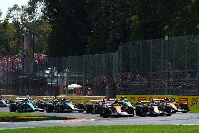 Lando Norris, McLaren, Max Verstappen, Red Bull Racing