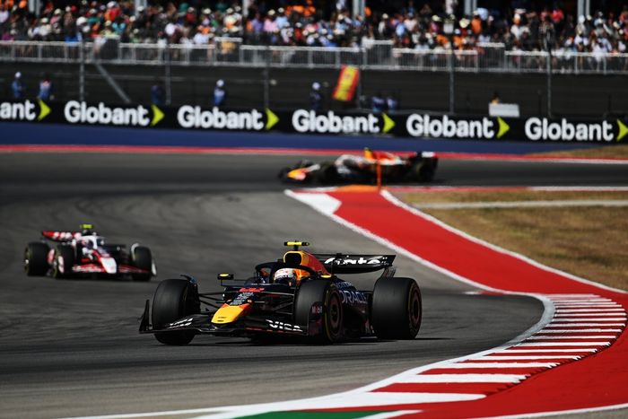 Oliver Bearman, Haas F1 Team, Yuki Tsunoda, Red Bull Racing