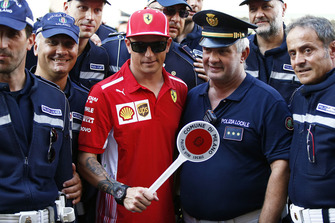 Kimi Raikkonen, Ferrari y policía