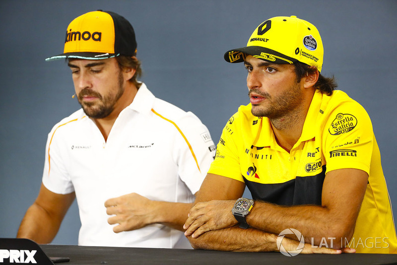 Fernando Alonso, McLaren, and Carlos Sainz Jr., Renault Sport F1 Team, in the Thursday press conference