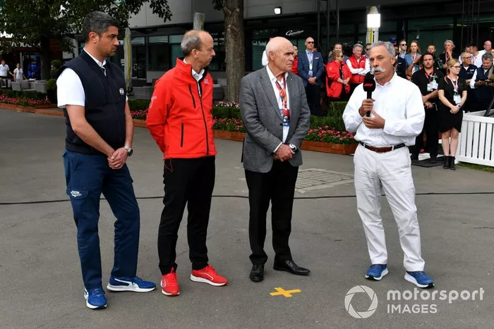 Michael Masi, Race Director, Andrew Westacott, Australian Grand Prix Corporation CEO e Chase Carey, Presidente, Formula 1 parla con la stampa