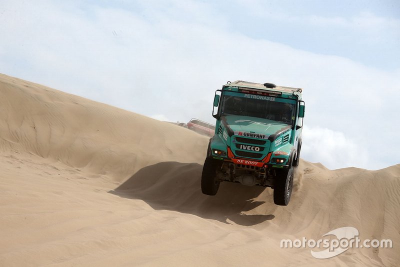 #513 Team De Rooy Iveco: Маурік ван ден Гьовель, Мартен ван Рой, Петер Кьойперс
