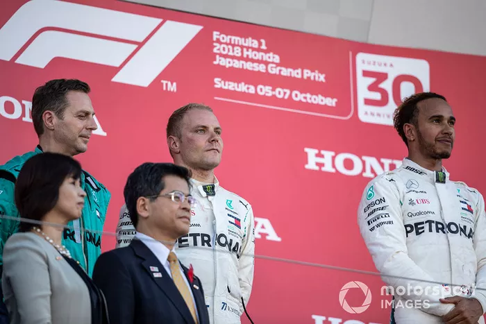 Ms. Noriko Suematsu, Alcalde de Suzuka, Matt Deane, Mercedes AMG F1, Mr. Keiichi Ishii, Valtteri Bottas, Mercedes AMG F1 y Lewis Hamilton, Mercedes AMG F1