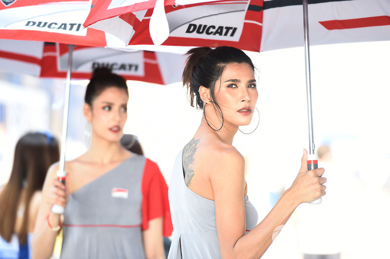 Grid girl