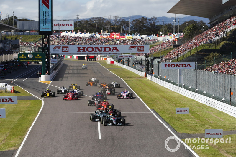 Lewis Hamilton, Mercedes AMG F1 W09, Valtteri Bottas, Mercedes AMG F1 W09 ve Max Verstappen, Red Bull Racing RB14