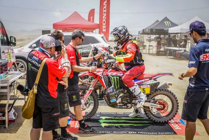 #5 Monster Energy Honda Team Honda: Joan Barreda