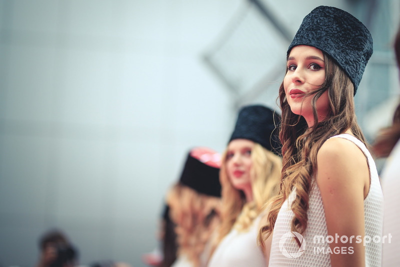 Grid girl durante la drivers parade