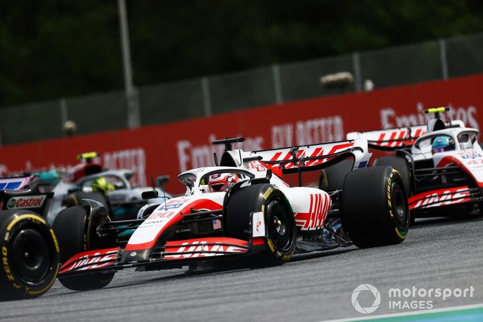 Kevin Magnussen, Haas VF-22, Mick Schumacher, Haas VF-22
