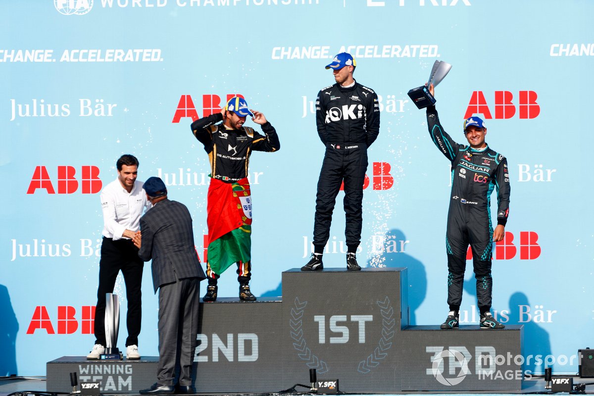 Mitch Evans, Jaguar Racing, 3rd position, celebrates with his trophy on the podium alongside Edoardo Mortara, Venturi Racing, 1st position, Antonio Felix da Costa, DS Techeetah, 2nd position