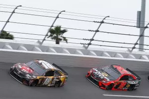  Kyle Busch, Joe Gibbs Racing, Toyota Camry M&M's Chocolate Bar #19